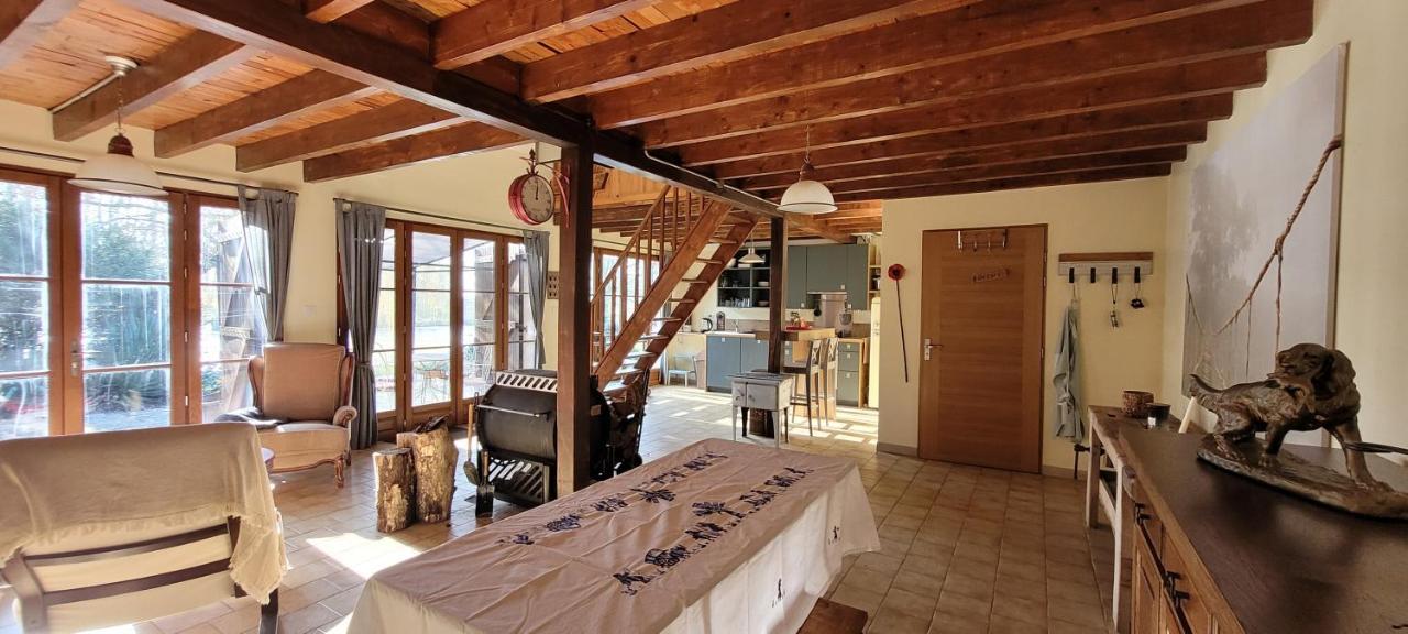 Les Grands Bois Villa Saint-Épain Esterno foto