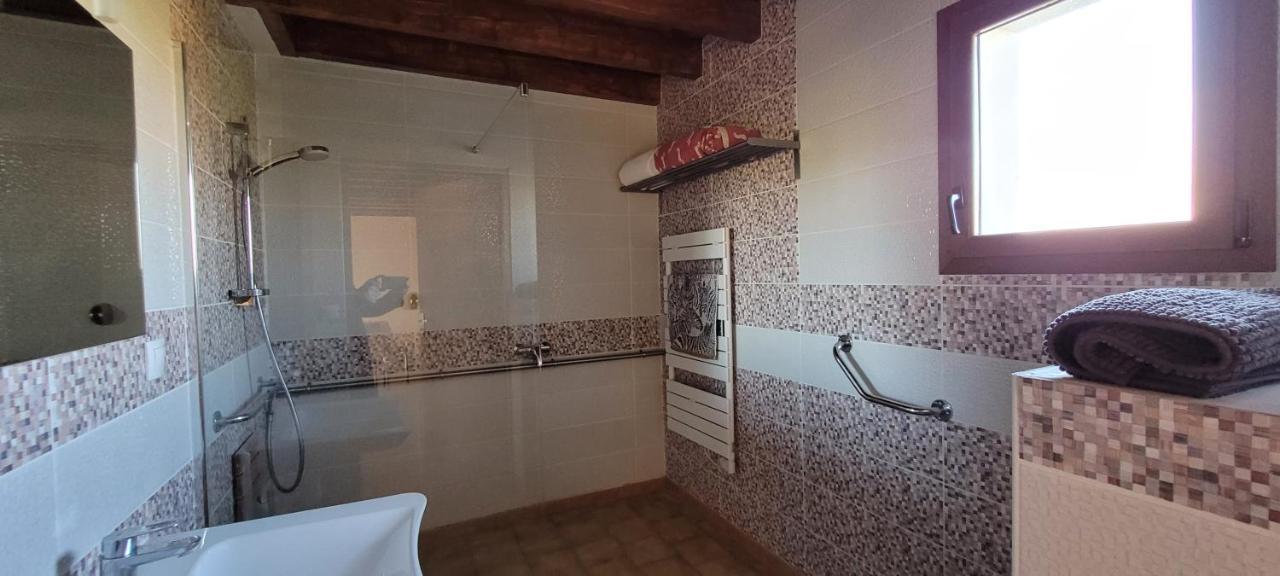 Les Grands Bois Villa Saint-Épain Esterno foto